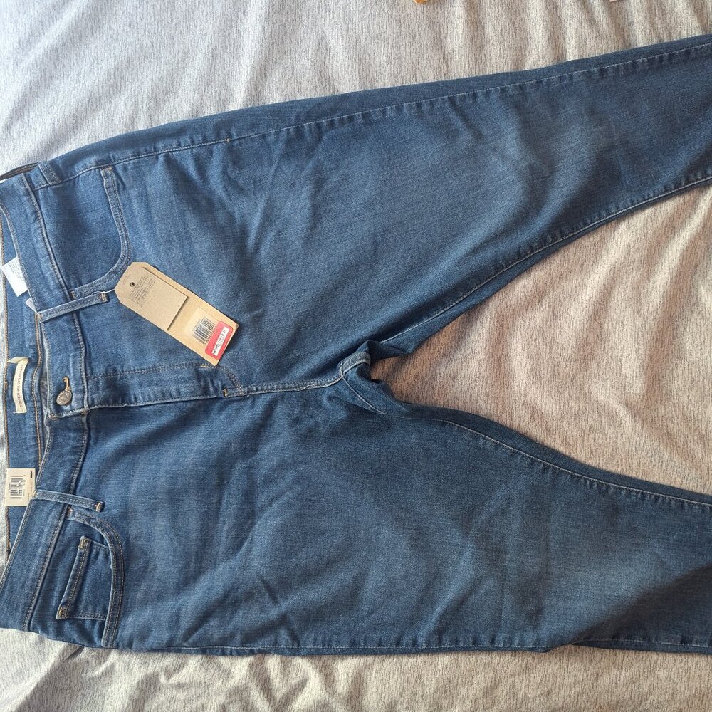Levi's 720 High Rise Super Skinny - 20W M